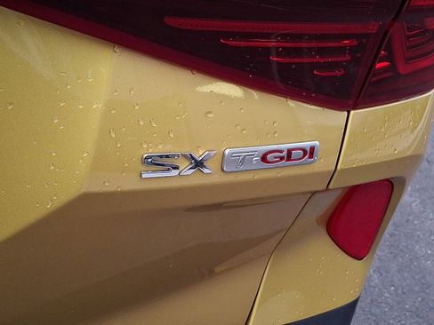 Used 2021 Kia Seltos SX image 31