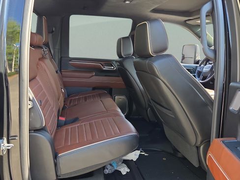 Used 2024 GMC Sierra 2500 Denali Ultimate w/ Max Trailering Package image 18