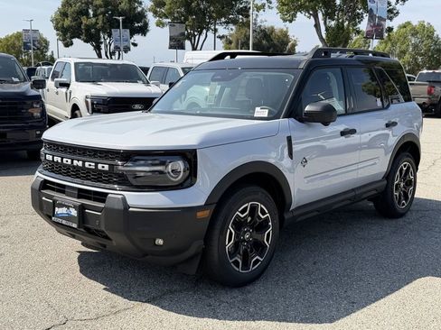New 2026 Ford Bronco Sport Outer Banks w/ Outer Banks Tech Package+ AWD/4WD image 3