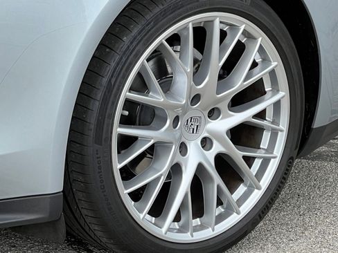 Used 2018 Porsche Panamera 4S AWD/4WD image 12