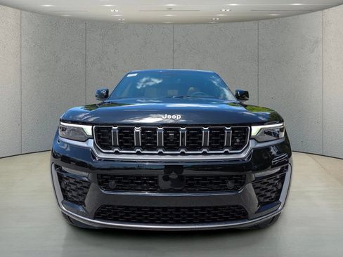 New 2026 Jeep Grand Cherokee L Summit AWD/4WD image 2