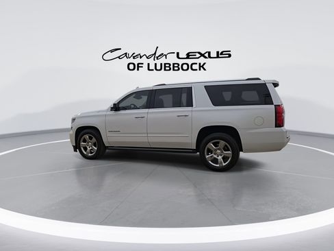 Used 2017 Chevrolet Suburban Premier image 6