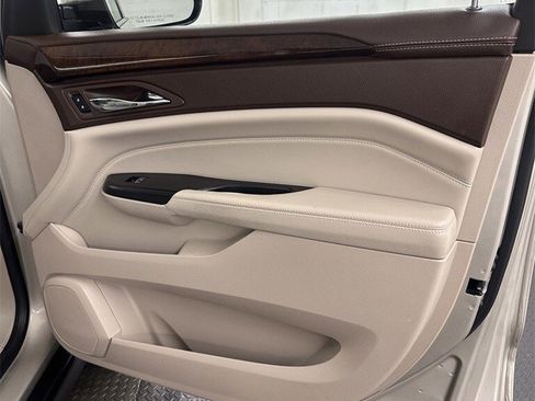 Used 2014 Cadillac SRX Luxury w/ Driver Awareness Package image 33