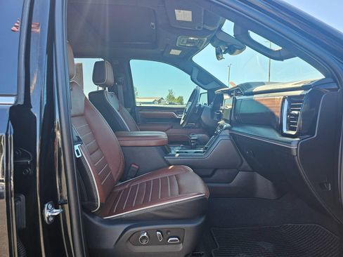 Used 2025 GMC Sierra 1500 Denali Ultimate AWD/4WD image 10