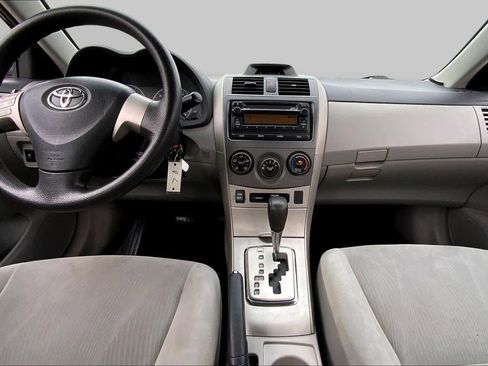 Used 2012 Toyota Corolla LE FWD image 15