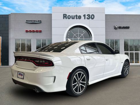 Used 2023 Dodge Charger R/T RWD image 4