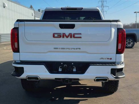 Certified 2022 GMC Sierra 1500 AT4 w/ AT4 Premium Package image 3