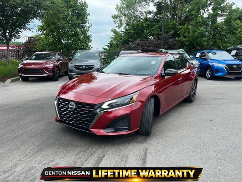 Used 2024 Nissan Altima 2.5 SR FWD image 4