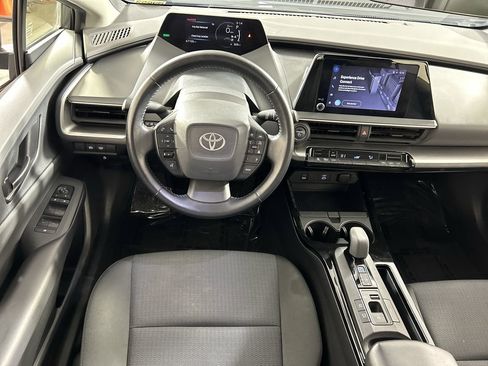 Used 2024 Toyota Prius LE image 21