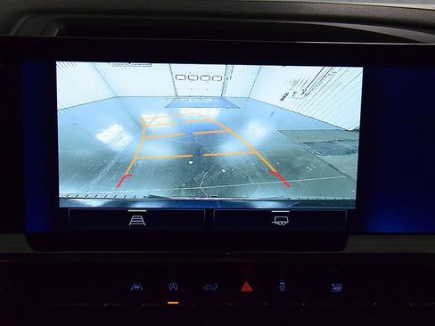 Used 2023 Chevrolet Silverado 1500 LT image 22