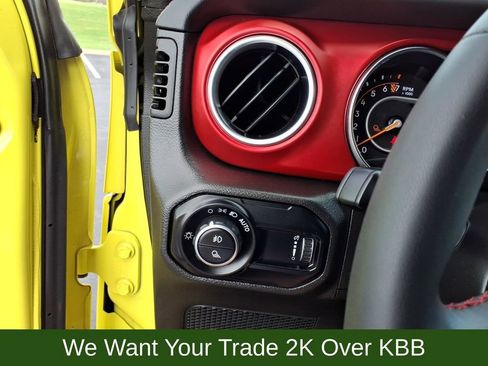Used 2023 Jeep Gladiator Rubicon w/ LED Lighting Group AWD/4WD image 21