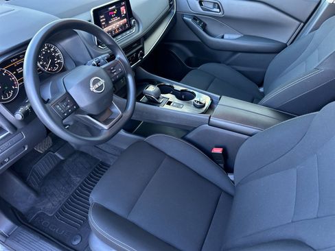 Used 2025 Nissan Rogue S AWD/4WD image 8