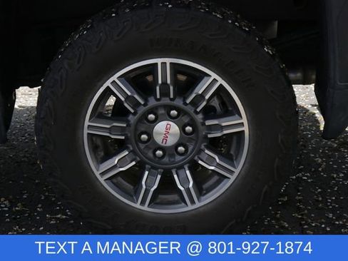 Used 2024 GMC Sierra 1500 AT4 w/ Technology Package image 9