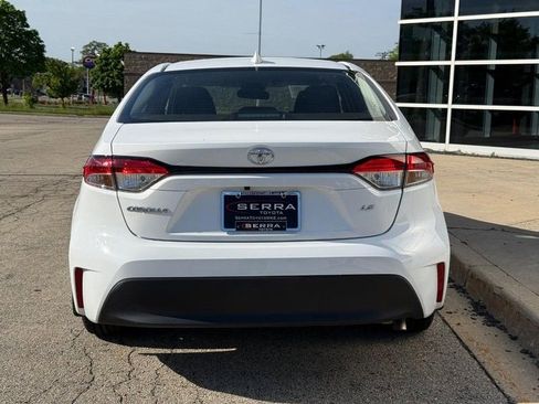 Used 2025 Toyota Corolla LE FWD image 4