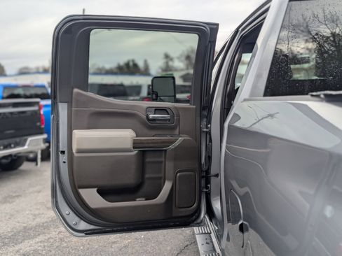 Used 2022 Chevrolet Silverado 1500 RST w/ Z71 Off-Road Package image 31