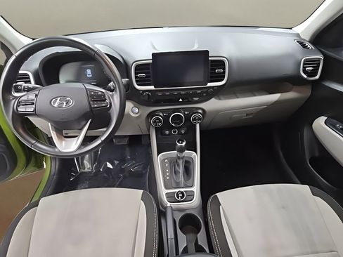 Certified 2024 Hyundai Venue SEL image 21