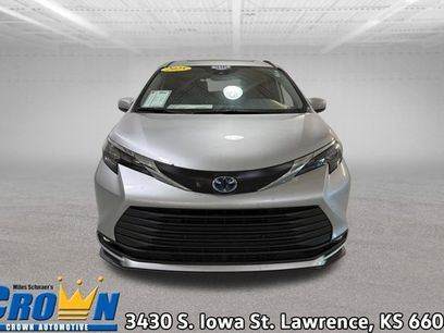 Used 2025 Toyota Sienna XLE