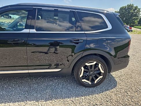 Used 2023 Kia Telluride EX AWD/4WD image 26