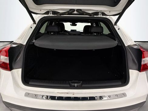 Certified 2020 Mercedes-Benz GLA 250 image 24