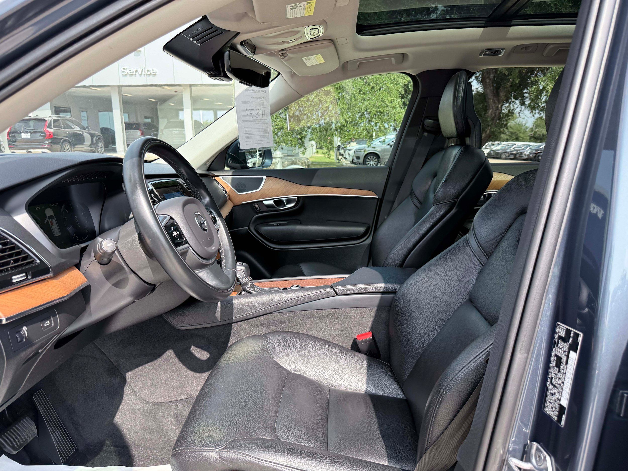 Used 2021 Volvo XC90 T6 Momentum w/ Protection Package Premier AWD/4WD image 13