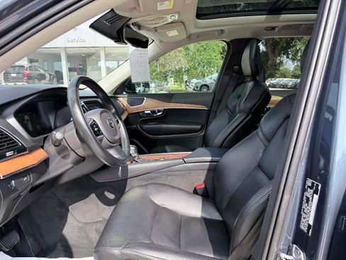 Used 2021 Volvo XC90 T6 Momentum w/ Protection Package Premier AWD/4WD image 13
