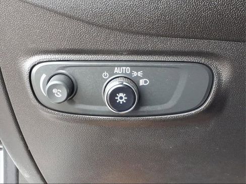 Used 2023 Chevrolet Equinox LT image 16