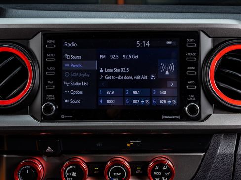 Used 2020 Toyota Tacoma SR5 image 22