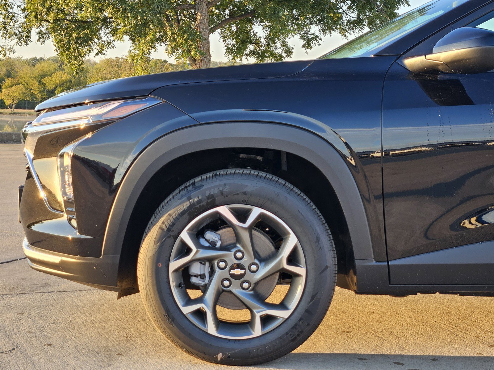 New 2026 Chevrolet Trax LT w/ Driver Confidence Package FWD image 6