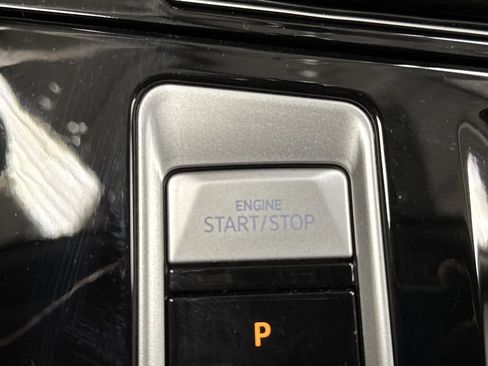 Used 2024 Volkswagen Atlas Peak Edition SEL image 24