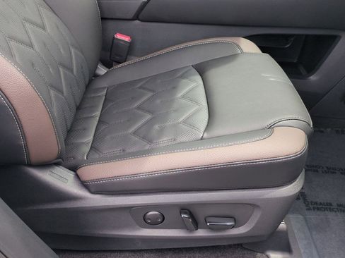 New 2026 Nissan Pathfinder Platinum FWD image 41