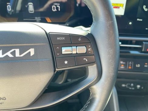 Used 2026 Kia Sportage EX FWD image 16