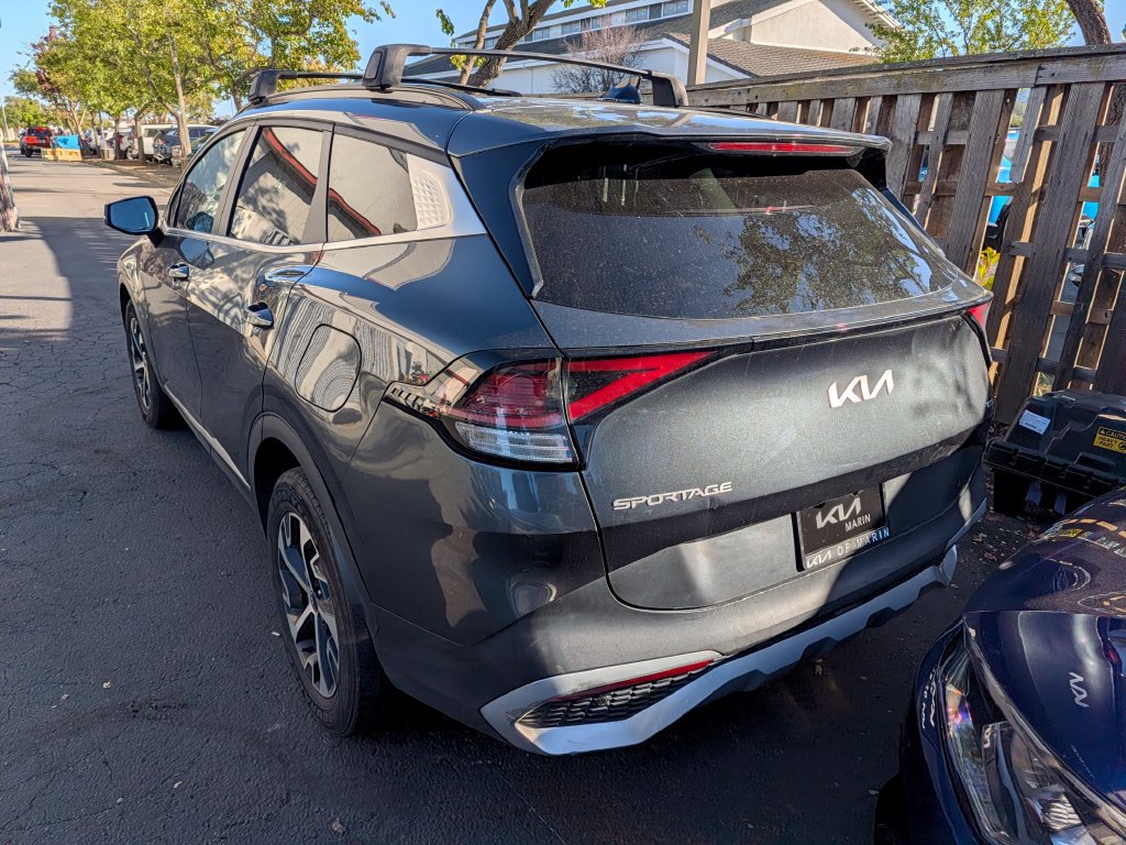 Used 2023 Kia Sportage EX w/ EX Premium Package AWD/4WD image 3