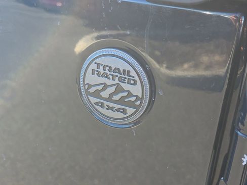 Used 2021 Jeep Gladiator Overland image 6