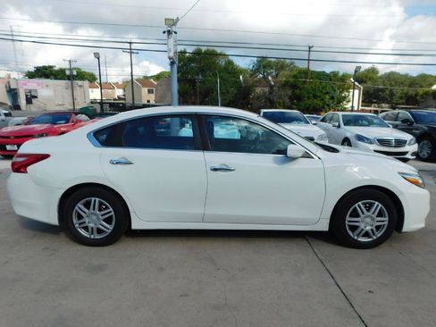 Used 2017 Nissan Altima 2.5 image 8