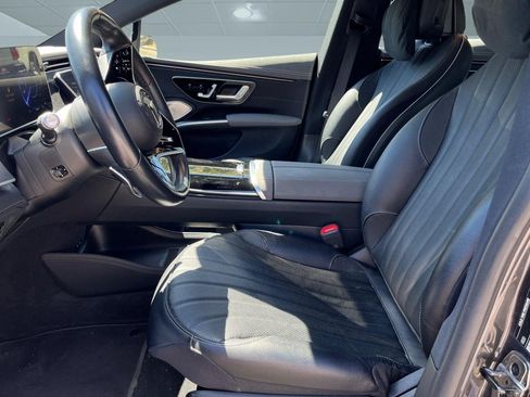 Used 2022 Mercedes-Benz EQS 450+ Sedan image 3