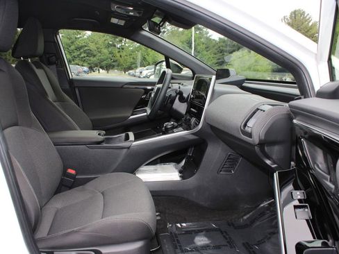 Used 2024 Subaru Solterra AWD/4WD image 13