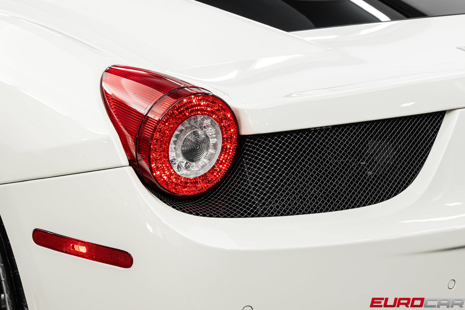 Used 2015 Ferrari 458 Italia Coupe RWD image 21