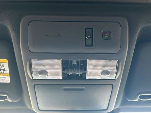 Used 2023 Nissan Frontier PRO-4X w/ Pro-4X Premium Package AWD/4WD image 17