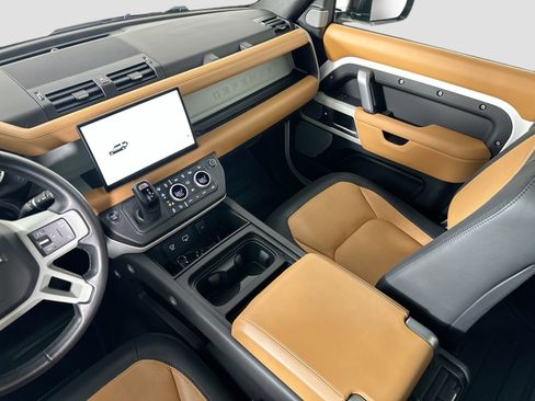 Certified 2023 Land Rover Defender 130 X-Dynamic SE image 27