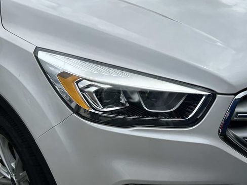 Used 2018 Ford Escape SEL w/ Ford Safe & Smart Package AWD/4WD image 8