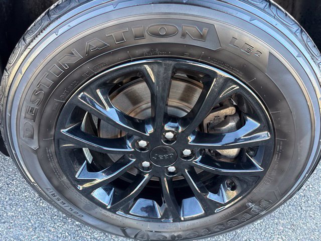 Used 2023 Jeep Cherokee Altitude Lux AWD/4WD image 11