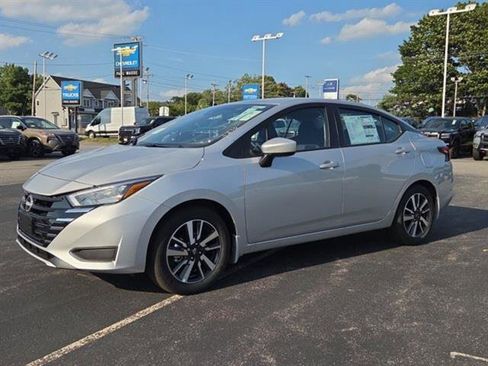 Used 2025 Nissan Versa SV w/ Trunk Package image 49