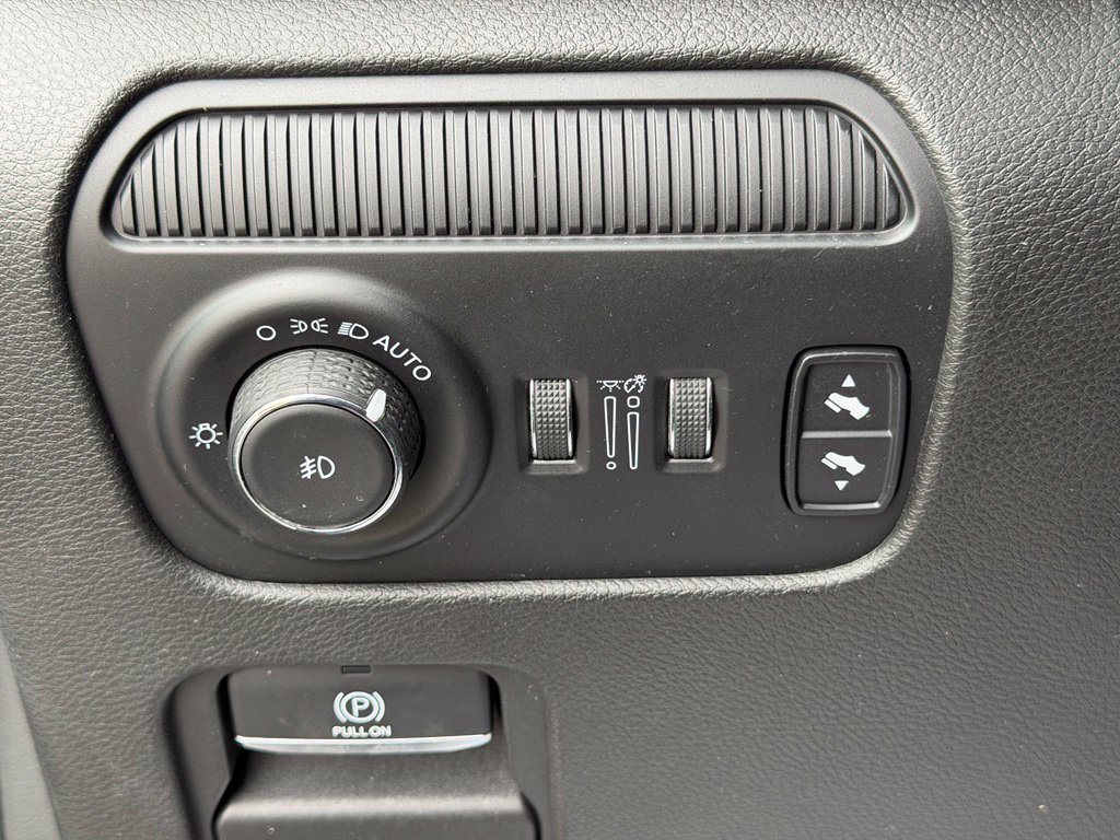 Used 2022 Jeep Wagoneer Series I w/ Convenience Group I AWD/4WD image 14