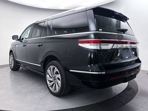 Used 2022 Lincoln Navigator L Reserve AWD/4WD image 15