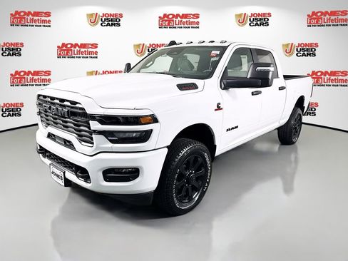 Used 2025 RAM 2500 Big Horn AWD/4WD image 13