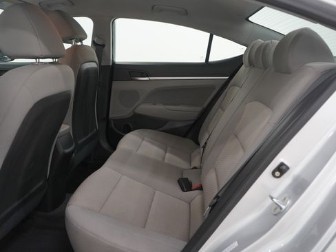 Used 2019 Hyundai Elantra SEL image 13