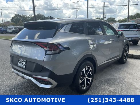 Used 2024 Kia Sportage EX FWD image 5