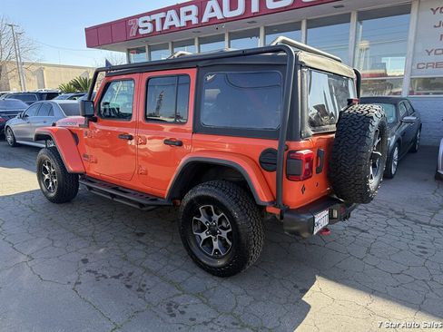 Used 2018 Jeep Wrangler Unlimited Rubicon w/ Dual Top Group AWD/4WD image 27