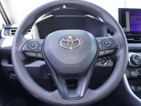 Certified 2023 Toyota RAV4 XLE FWD image 21