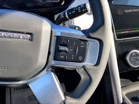 Used 2025 Land Rover Discovery S AWD/4WD image 21